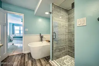 2000 New River Inlet Road Unit 3209, North Topsail Beach, NC 28460 – photo 16: tiled shower/soak tub