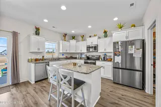 646 Indigo Johnston Drive, Jacksonville, NC 28546 – photo 13: 15_kitchen