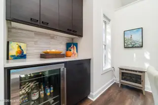 300 Sweetwater Cove, Newport, NC 28570 – photo 16: Wet bar view