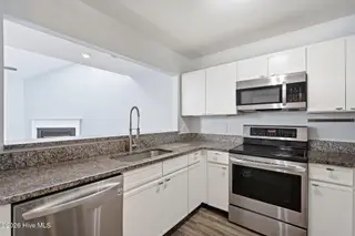 6211 Wrightsville Avenue Apt 102, Wilmington, NC 28403 – photo 11