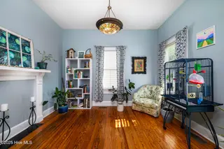 406 Queen Street, New Bern, NC 28560 – photo 11: Formal Living Room