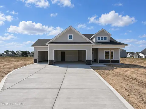 304 Hudson Village Drive, La Grange