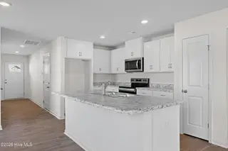 1030 Beechridge Drive SW 73, Ocean Isle Beach, NC 28469 – photo 6: 7_kitchen