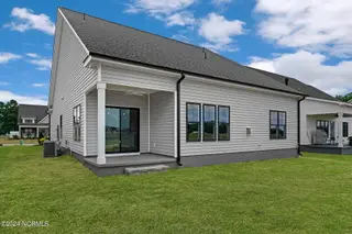 1071 Montevallo Lane, Ayden, NC 28513 – photo 4: 4-web-or-mls-1071 Montevallo Lane-00004