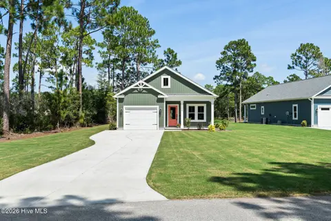 2309 Frink Lake Dr, Southport