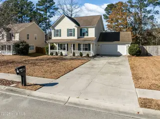122 Tanbark Drive, Jacksonville, NC 28546 — 3-bedroom home in Aragona Village, Jacksonville, NC, photo 3 of 53: Front