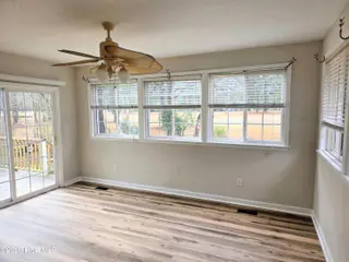 709 Plantation Drive, New Bern, NC 28562 – photo 7: 20260126_105736~2