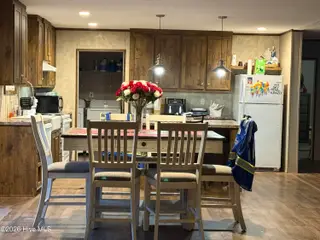 910 Mccaskill Drive, Kinston, NC 28501 — 4-bedroom manufactured home, Kinston, NC, photo 6 of 27: IMG_6144