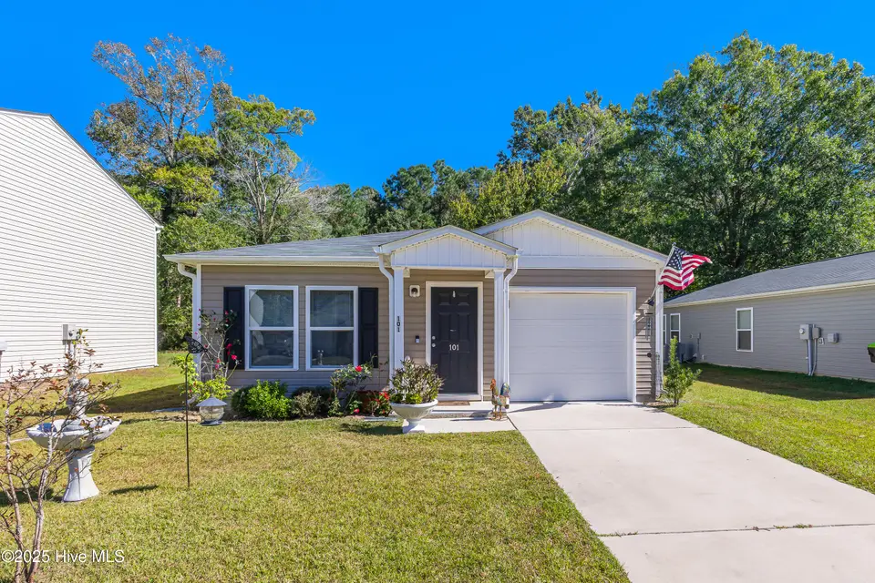 101 Shamrock Drive SW, Sunset Beach, NC 28468 – photo 1 of 36: 101 Shamrock-1