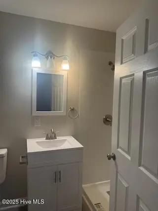 101 Church Street, Princeville, NC 27886 – photo 16: Bathroom
