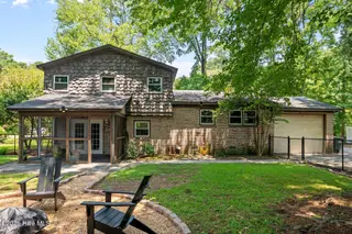 208 Greenwood Drive, Greenville, NC 27834 – photo 6: 5-web-or-mls-LHV_8618