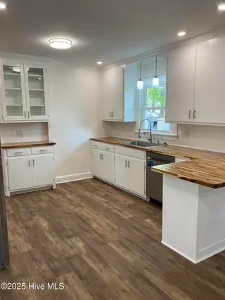 1709 Westwood Avenue W, Wilson, NC 27893 – photo 6: Kitchen