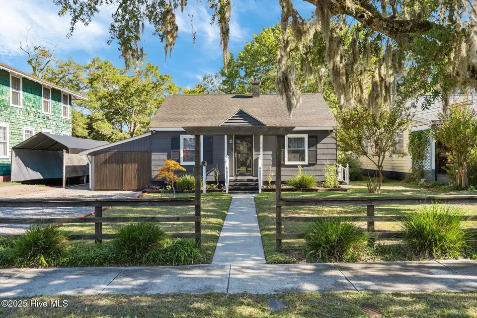 218 Central Boulevard, Wilmington, NC 28401 – photo 1 of 27: 1-web-or-mls-IMG_0987