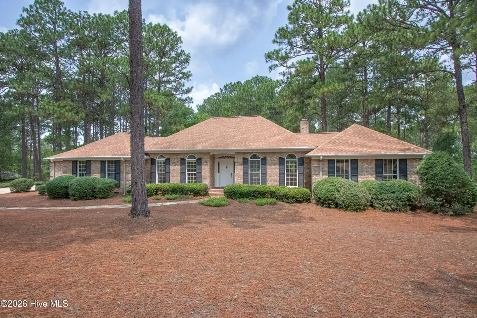 585 Donald Ross Drive, Pinehurst, NC 28374 – photo 1 of 49: FrontExterior1