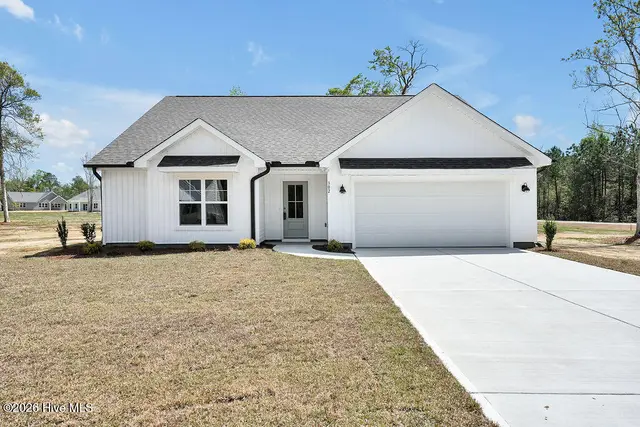 302 Riva Ridge, Burgaw, NC 28425