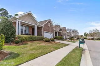 1127 Greensview Circle, Leland, NC 28451 – photo 3: 51-web-or-mls-DSC07256