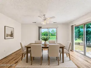 537 Chattooga Place Drive, Wilmington, NC 28412 — 3-bedroom home in Chattooga Place, Wilmington, NC, photo 9 of 69: Dining Room