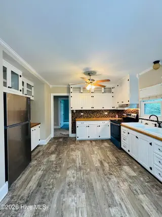 111 Ferry Road, Elizabeth City, NC 27909 – photo 11: Kitchen
