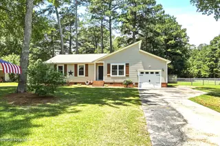 1400 Rodney Road, Greenville, NC 27834 — 3-bedroom home in Greenwood Forest, Greenville, NC, photo 4 of 30: 3_892a7392_autoremove_38578608