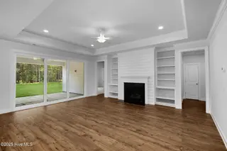 118 Antebellum Drive, Havelock, NC 28532 – photo 2: Similar Construction Living Room