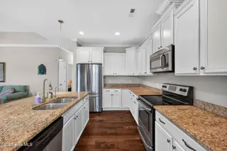 7104 Sevilleen Drive SW, Ocean Isle Beach, NC 28469 – photo 15: 7104SevilleenDriveSW-37