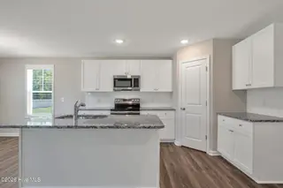 17 W Emily Gardens Drive, Selma, NC 27576 – photo 13: 17 W Emily Gardens Dr(14 of 36)