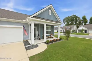2017 Bogue Lane, New Bern, NC 28562 – photo 5: 6-web-or-mls-0C0A9451