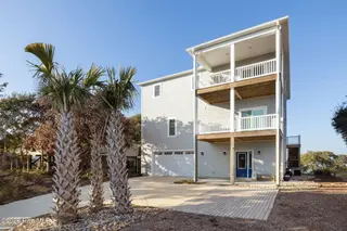 1704 Emerald Drive, Emerald Isle, NC 28594 – photo 4: 1704 Emerald Drive
