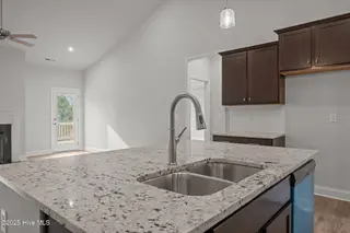 5712 Sloop Court, New Bern, NC 28560 – photo 23: 34-web-or-mls-DSC_4111