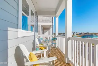 205 Islander Drive B2, Emerald Isle, NC 28594 – photo 8: Photo Mar 17 2022, 4 03 04 PM