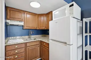 1918 W Fort Macon Road 233 Bogue Shores Condominium, Atlantic Beach, NC 28512 – photo 12: 22-web-or-mls-1S3A3559