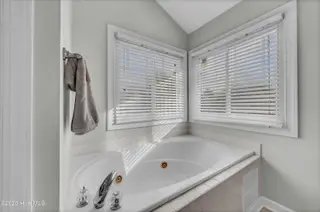 3701 Amber Drive, Wilmington, NC 28409 – photo 18: 016_img_8599_250