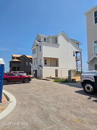 137 Ocean Promenade, Indian Beach, NC 28512 – photo 5: 20260815_135453