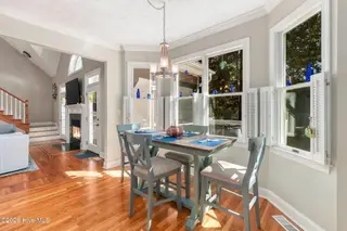 165 Cedar Lane, Newport, NC 28570 — 3-bedroom home in Gull Harbor, Newport, NC, photo 11 of 48: Breakfast Area w/ Bay Windows