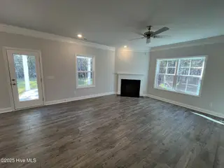 1221 Mandevilla Drive SE, Bolivia, NC 28422 – photo 12: Living Room