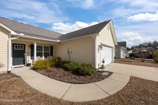 208 Bungalow Drive, New Bern, NC 28562 – photo 5: 2-web-or-mls-0C0A3703
