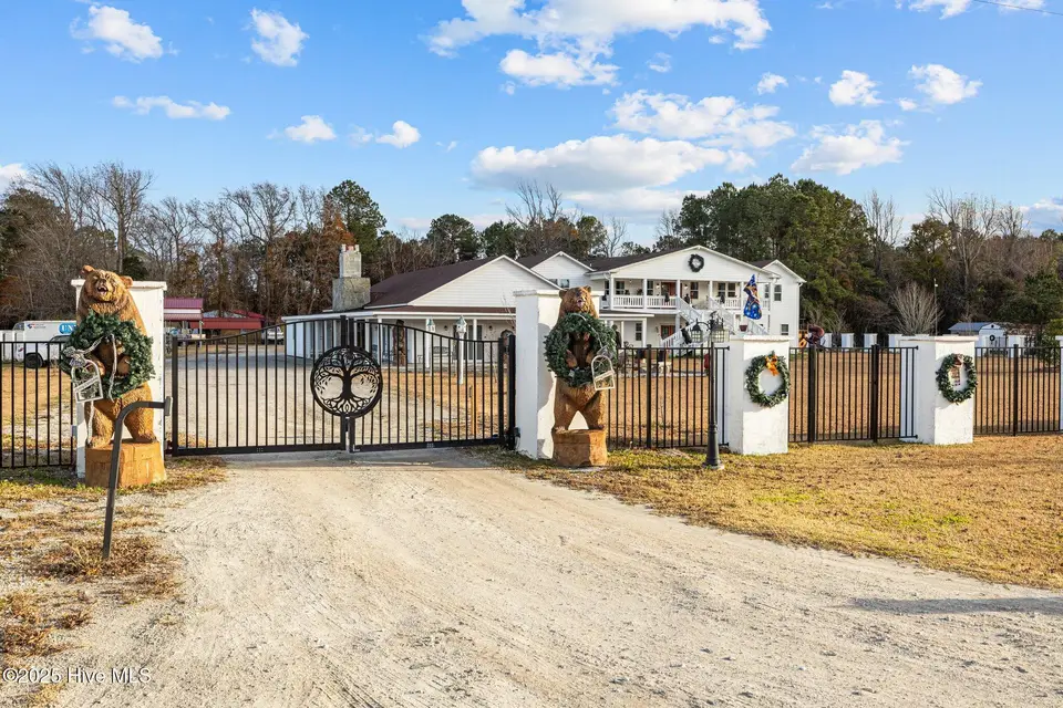 490 Whitehouse Fork Road, Peletier, NC 28584 – photo 1 of 61: 44-web-or-mls-1S3A3293