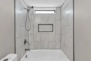 115 Grassy Meadow Drive, Richlands, NC 28574 — 3-bedroom manufactured home in Grassy Meadows, Richlands, NC, photo 21 of 33: 60_115 grassy mdws dr 00060