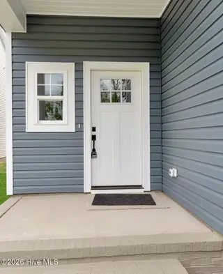 418 Summit Street, Aberdeen, NC 28315 – photo 2: Entry Edit