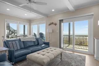 2517 Ocean Drive 9a1, Emerald Isle, NC 28594 – photo 4: 22-web-or-mls-1S3A8759