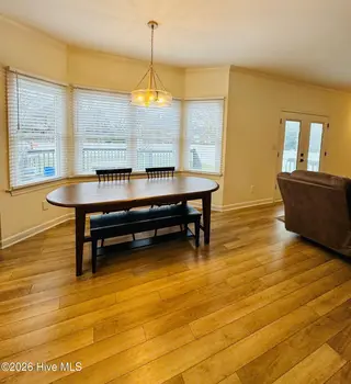 205 Starboard Court, Elizabeth City, NC 27909 – photo 10: Kitchen eat in area
