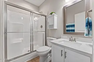207 Rough Ridge Trail 13, Aberdeen, NC 28315 – photo 23: Main Level Guest Bath