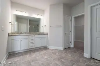1501 Caracara Drive, New Bern, NC 28560 – photo 16: 2140 ensuite