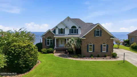 927 Stately Pines Road, New Bern