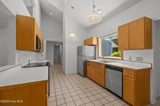 304 Lord Granville Drive, Morehead City, NC 28557 – photo 10: Kitchen