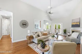 1336 S Moorings Drive, Wilmington, NC 28405 — 3-bedroom home in Landfall, Wilmington, NC, photo 17 of 78: 007_1336_south_mooring_drive-7_500