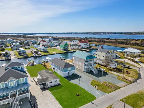 9105 W 9th Street, Surf City