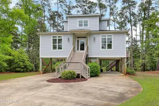 346 Shore Point Drive, Wilmington, NC 28411 — 3-bedroom home in Bayshore Estates, Wilmington, NC, photo 1 of 50: 002_img_0542_782