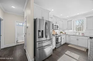 376 Crown Pointe Drive, Hampstead, NC 28443 – photo 21: 20_kitchen copy