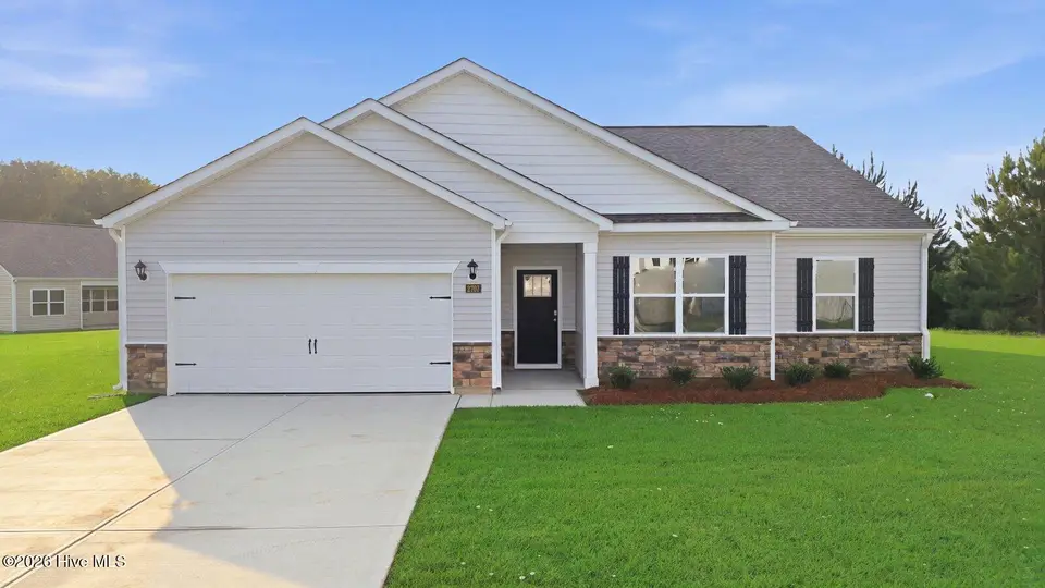 2707 Mindy Way, Winterville, NC 28590 – photo 1 of 35: exterior